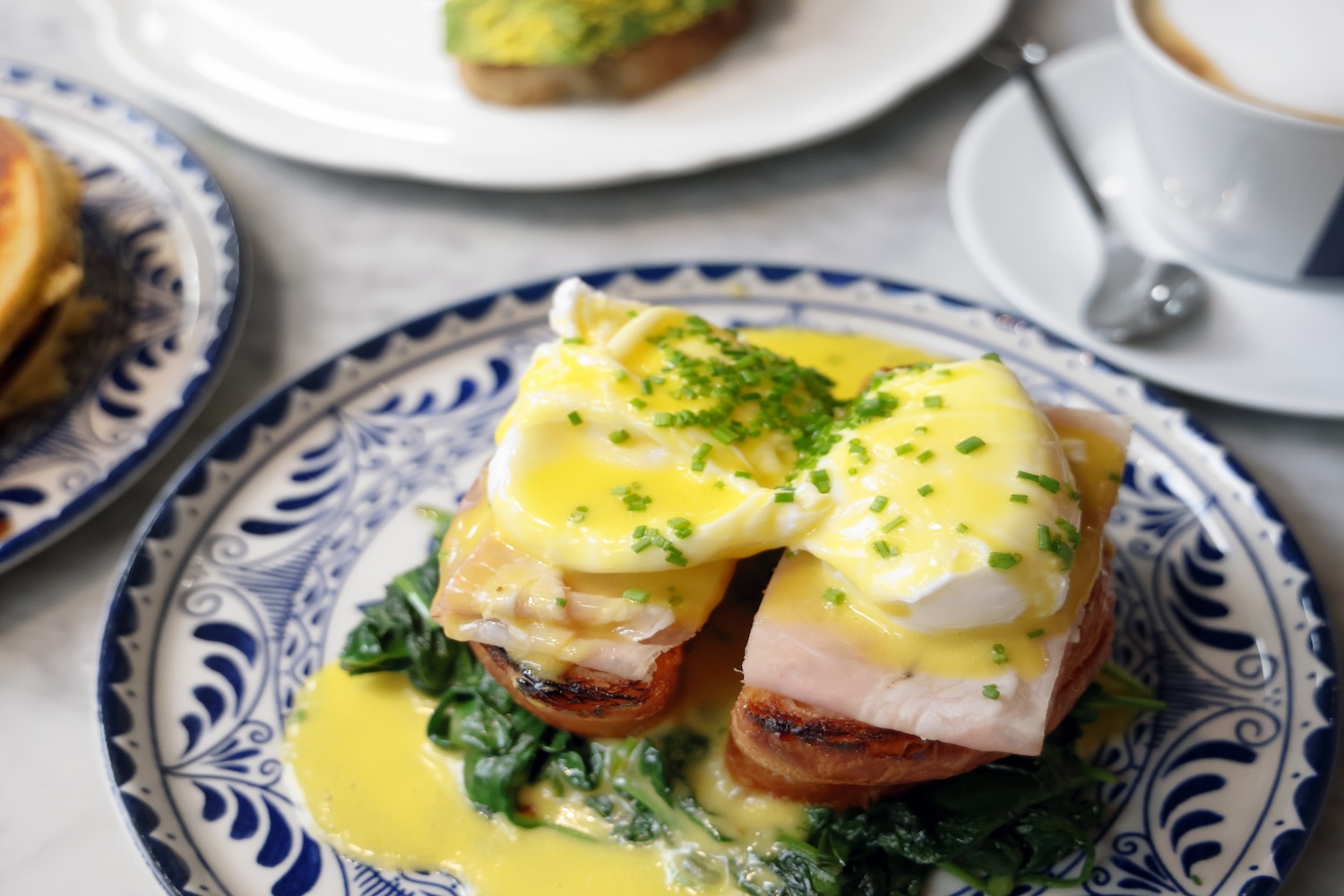 eggs benedict on toast