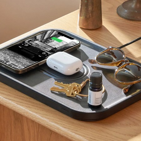 Courant MAG:3 Charging Tray in black leather