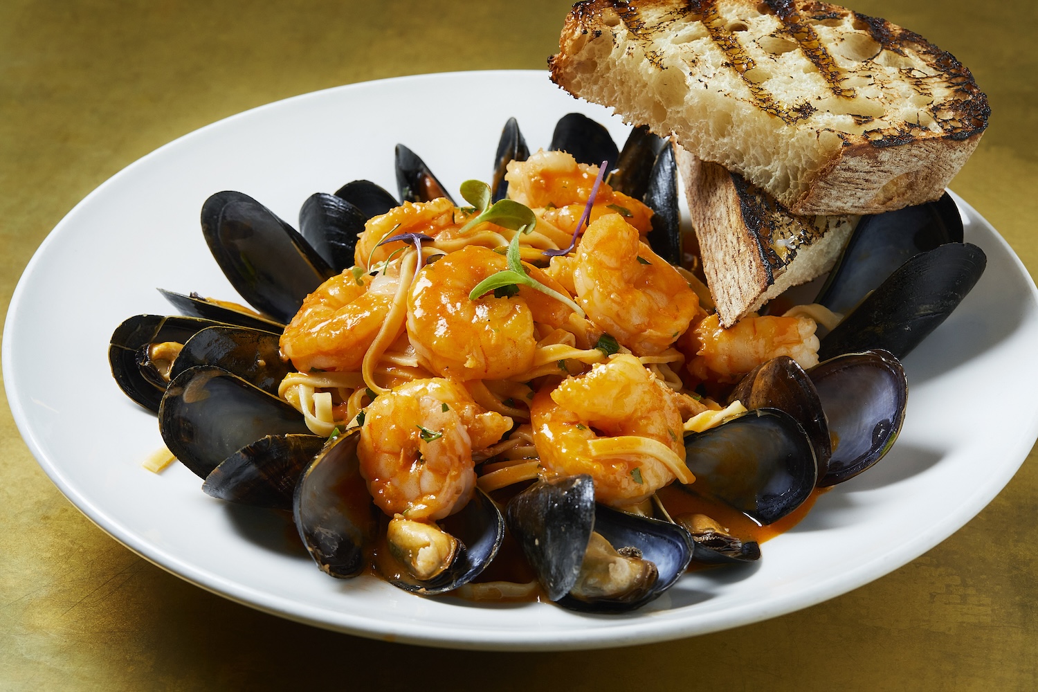 All Set offers a modern take on seasonal dishes made with fresh, local ingredients.