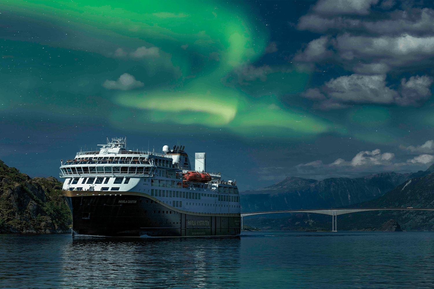 Havila Kystruten and the Northern Lights