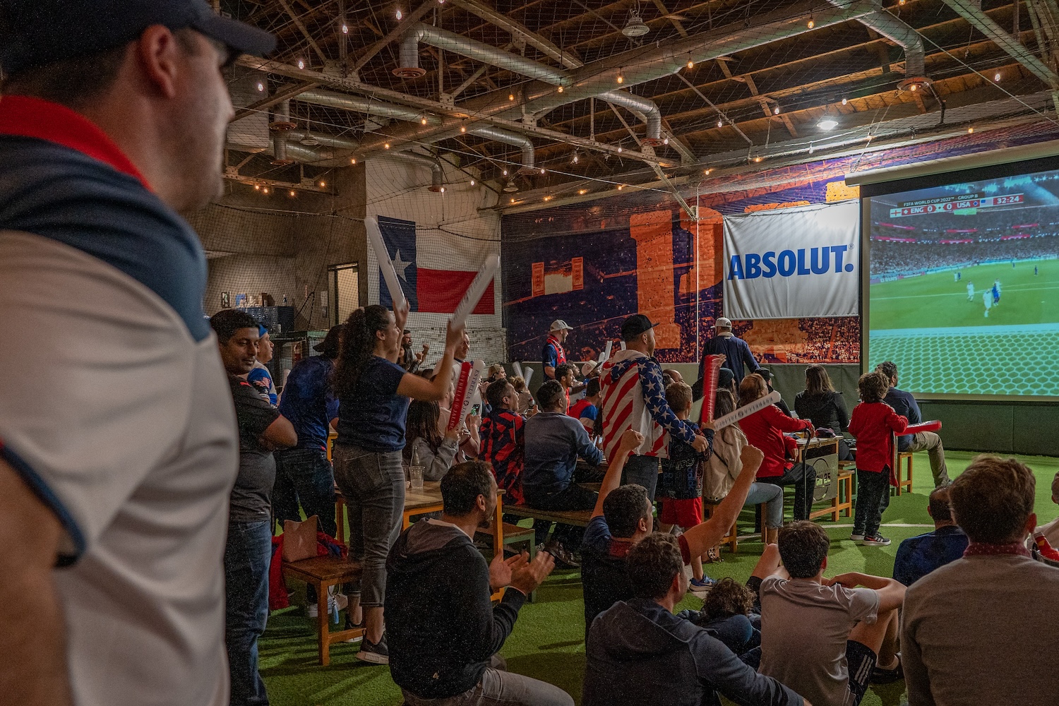 Located beside Shell Energy Stadium, Pitch25 includes an indoor soccer pitch in addition to more than 70 screens