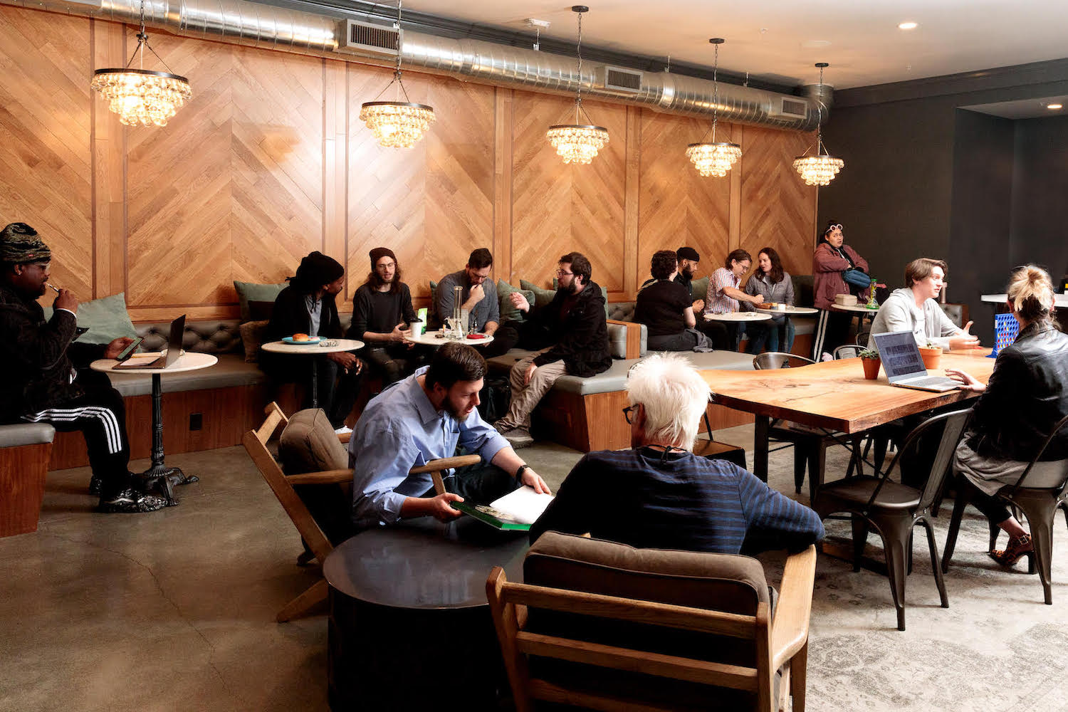 A cozy lounge with plush seating and a staff of knowledgable budtenders place Urbana among SF's most comfortable weed shops