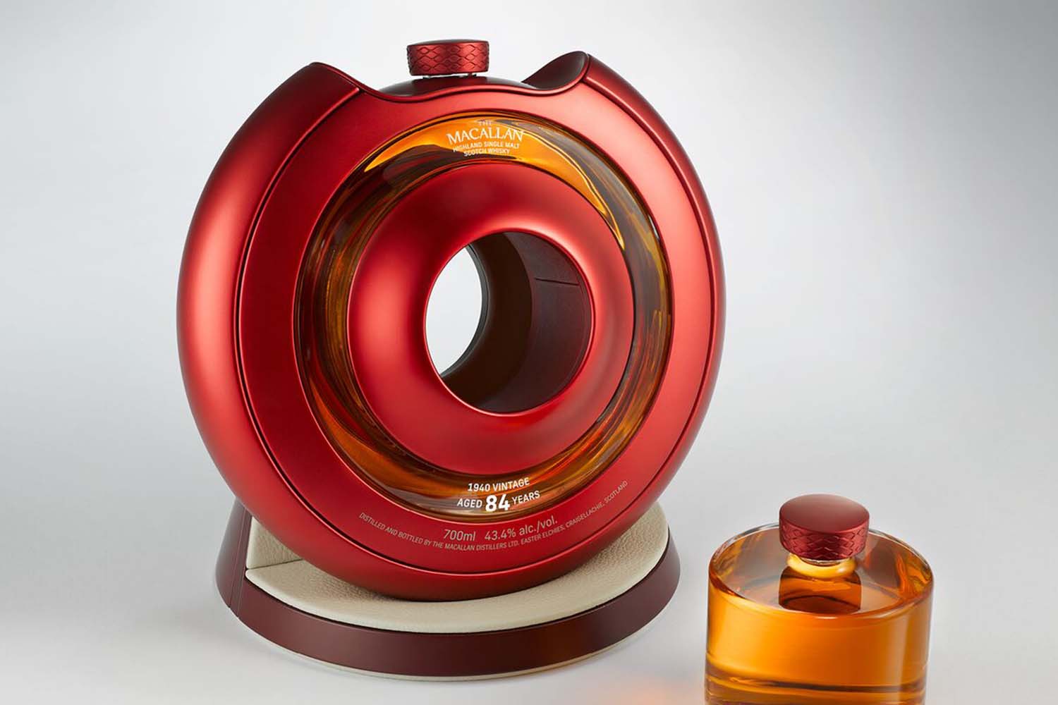 A closer look at the Macallan TIME : SPACE bottling