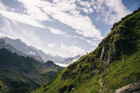 What It’s Like Running a “Hut-to-Hut” Through the Swiss Alps