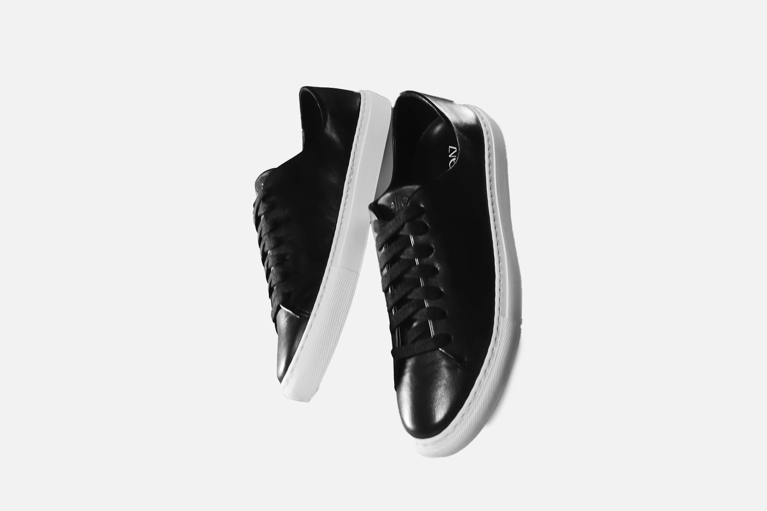 Lore Sneaker
