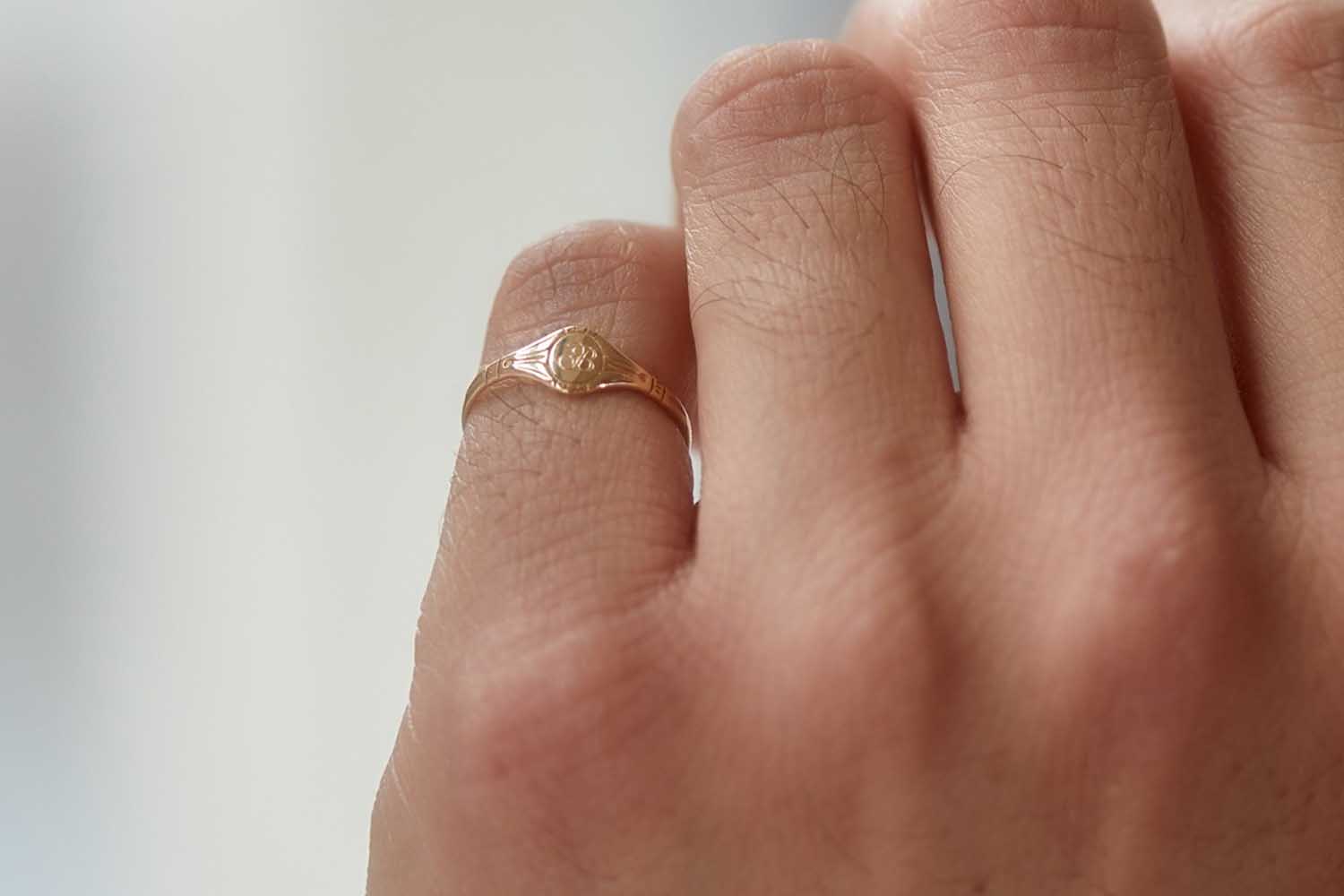 Catbird Baby Cygnet Gold Ring