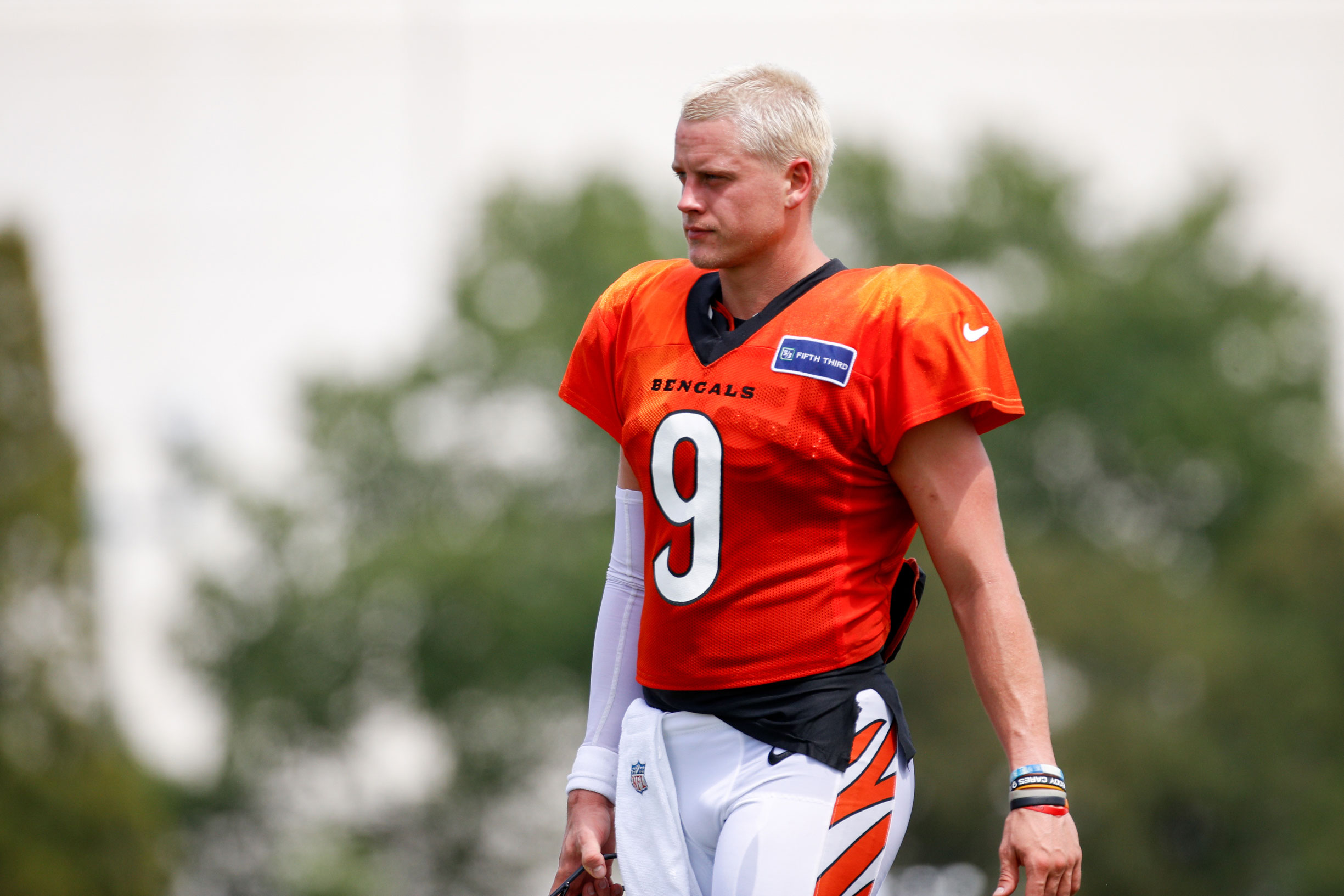 CINCINNATI, OH - AUGUST 01: Cincinnati Bengals quarterback Joe Burrow (9) during the Cincinnati Bengals training camp at Kettering Health Practice Fields on August 1, 2024 in Cincinnati, Ohio. (Photo by Ian Johnson/Icon Sportswire via Getty Images)