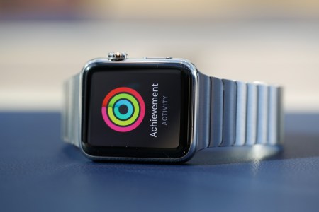 Apple Settles Lawsuit Over Expanding Watch Batteries