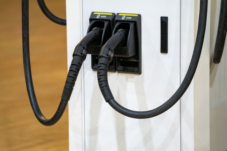It’s About to Get Harder for Federal Employees to Charge EVs at Work