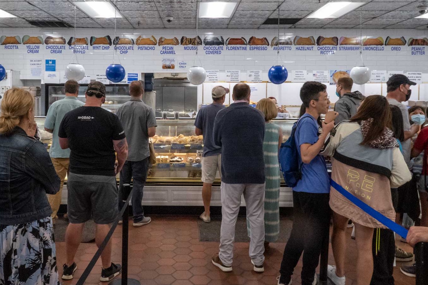 Inside Mike's Pastry