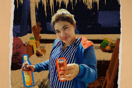 woman serving lao khao
