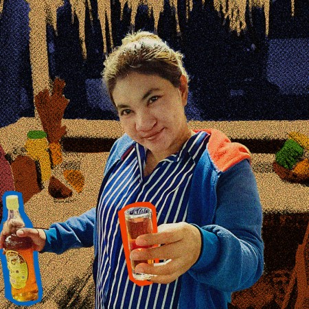 woman serving lao khao
