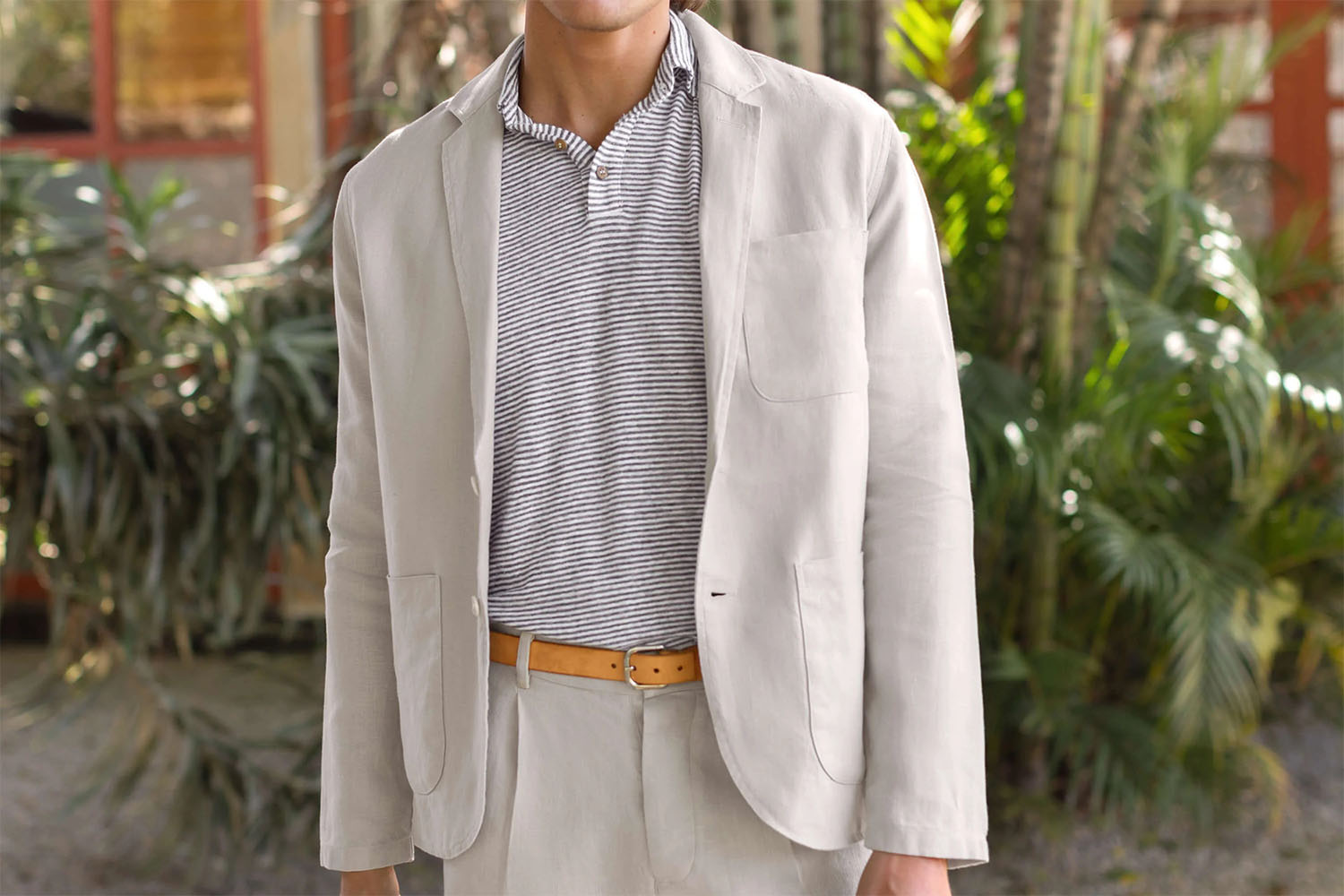 Lightweight suiting
