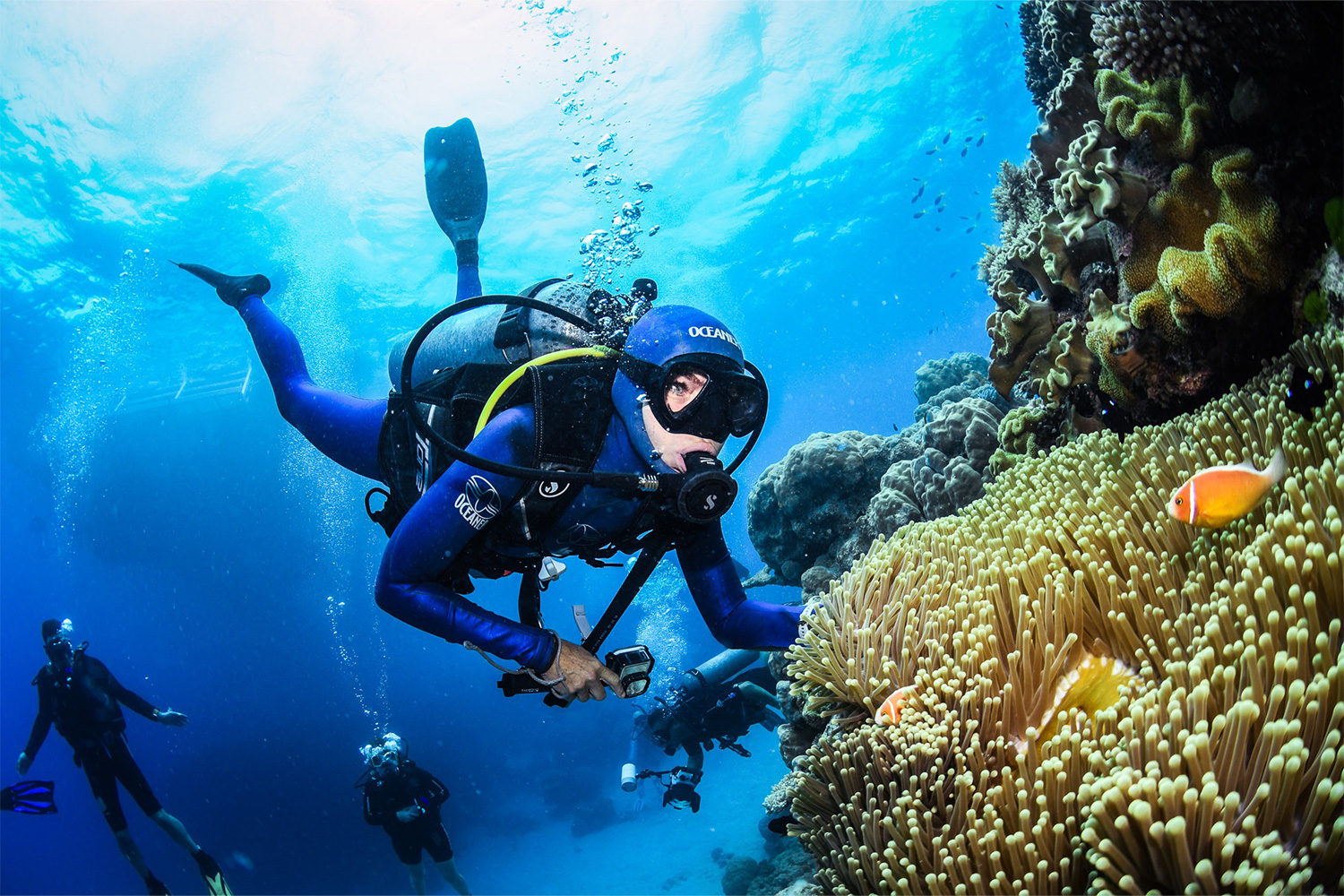 Reporter Kinga Philipps diving in the Great Barrier Reef off the coast of Australia