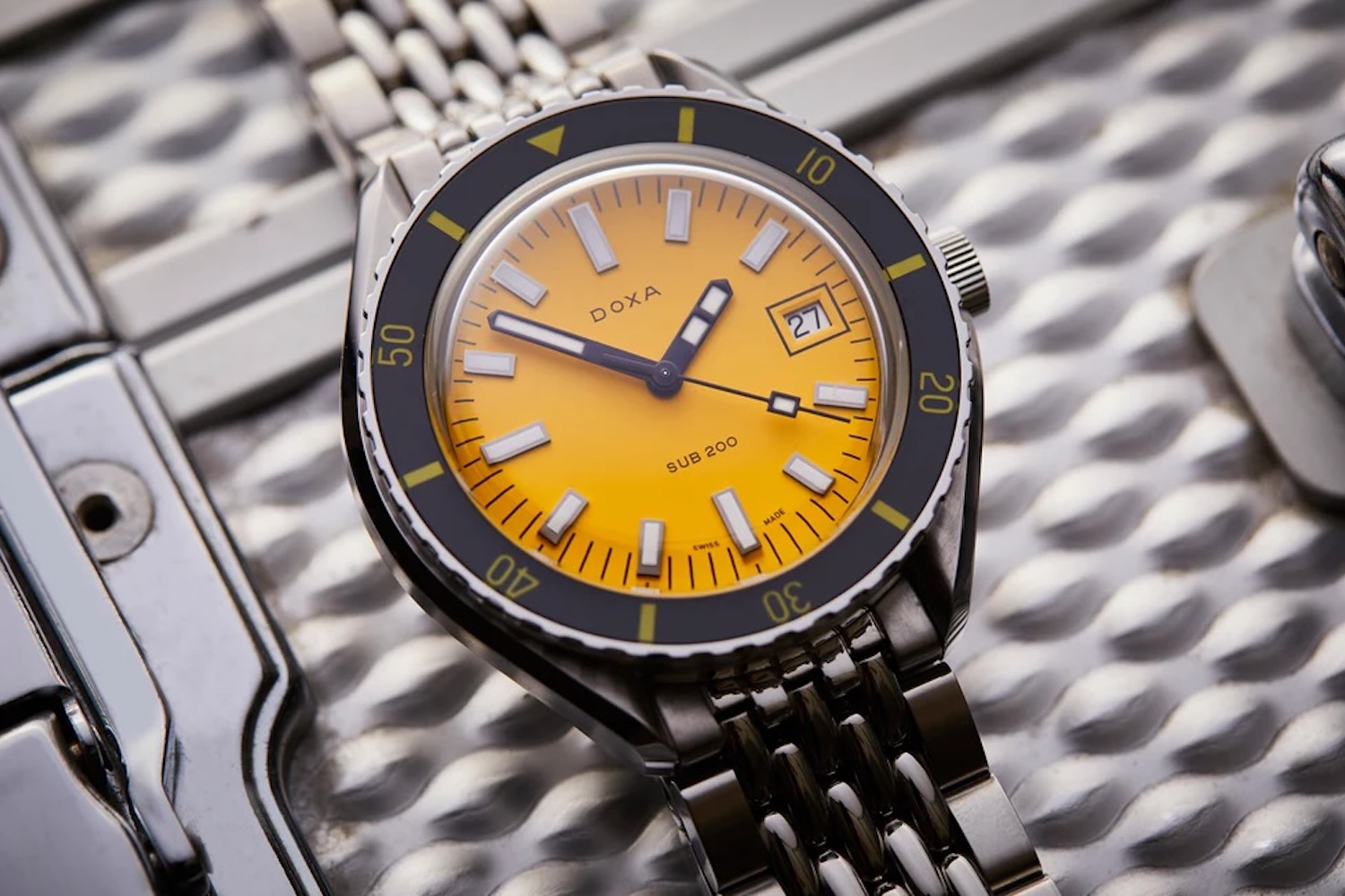 DOXA Sub 200