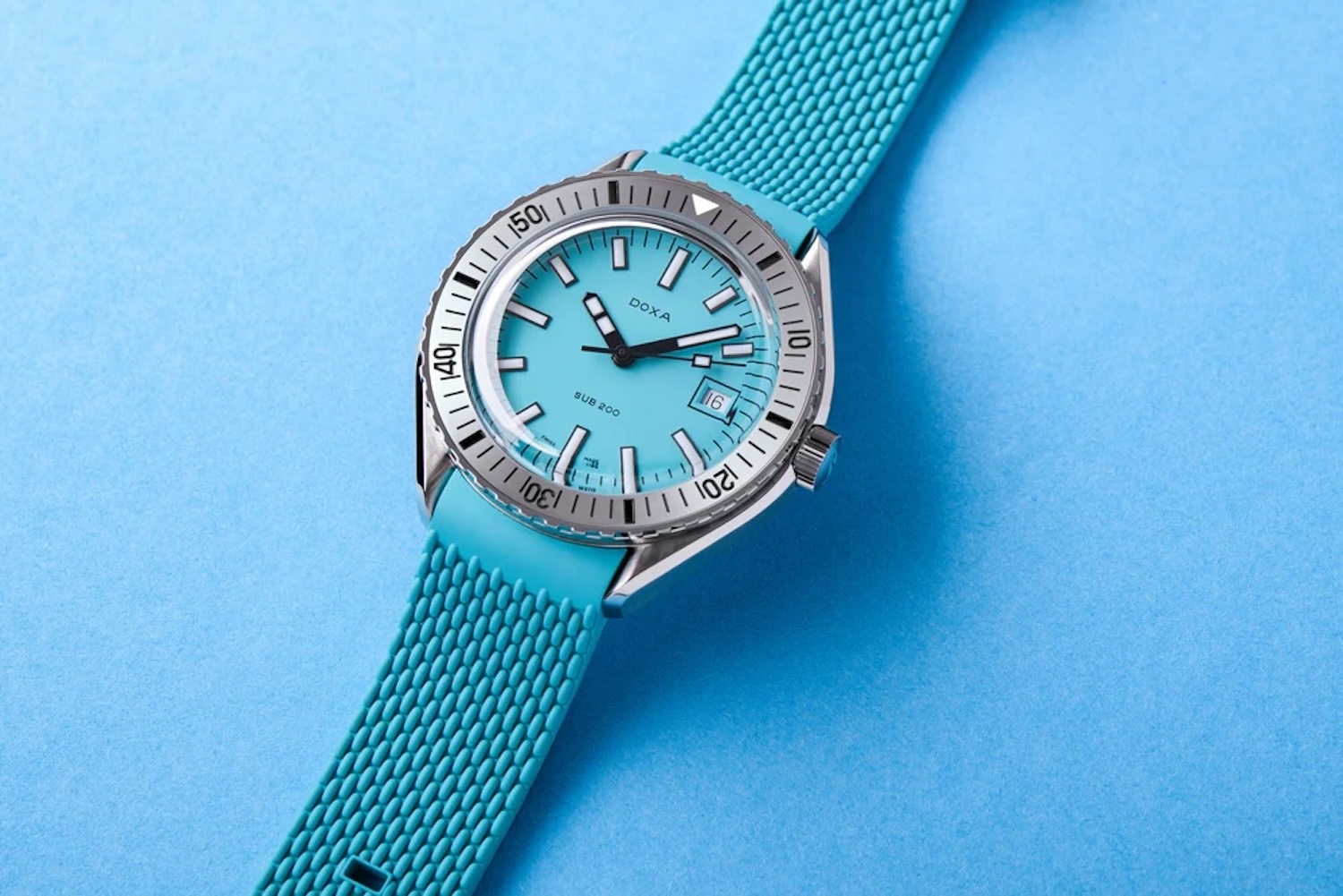 DOXA Sub 200