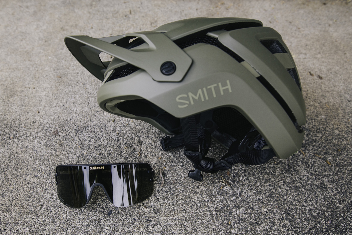 Smith Forefront 3 Helmet + Ultralight Sunglasses