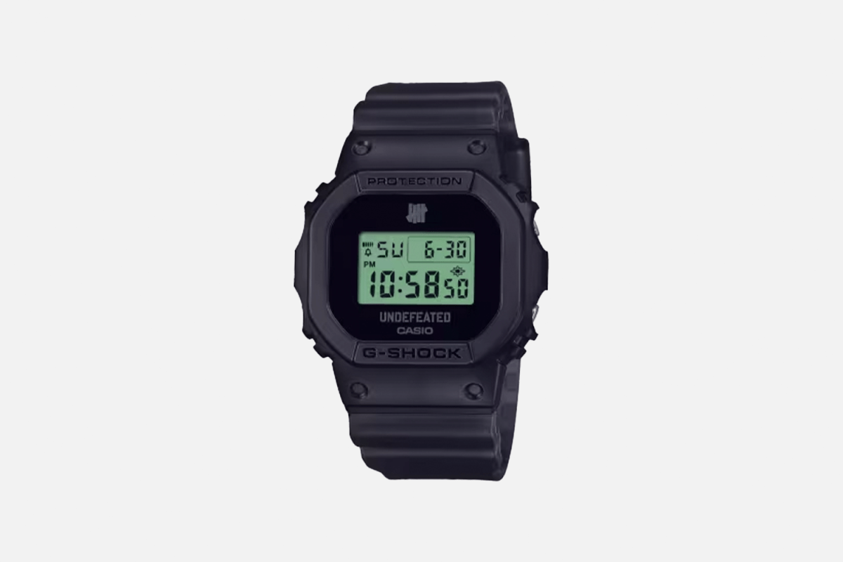 <strong>G-Shock x Undefeated DWE5600UD</strong>