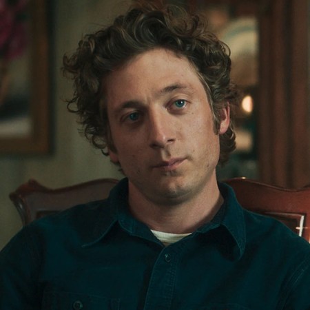 Jeremy Allen White as Carmy in "The Bear" wearing a look from RRL