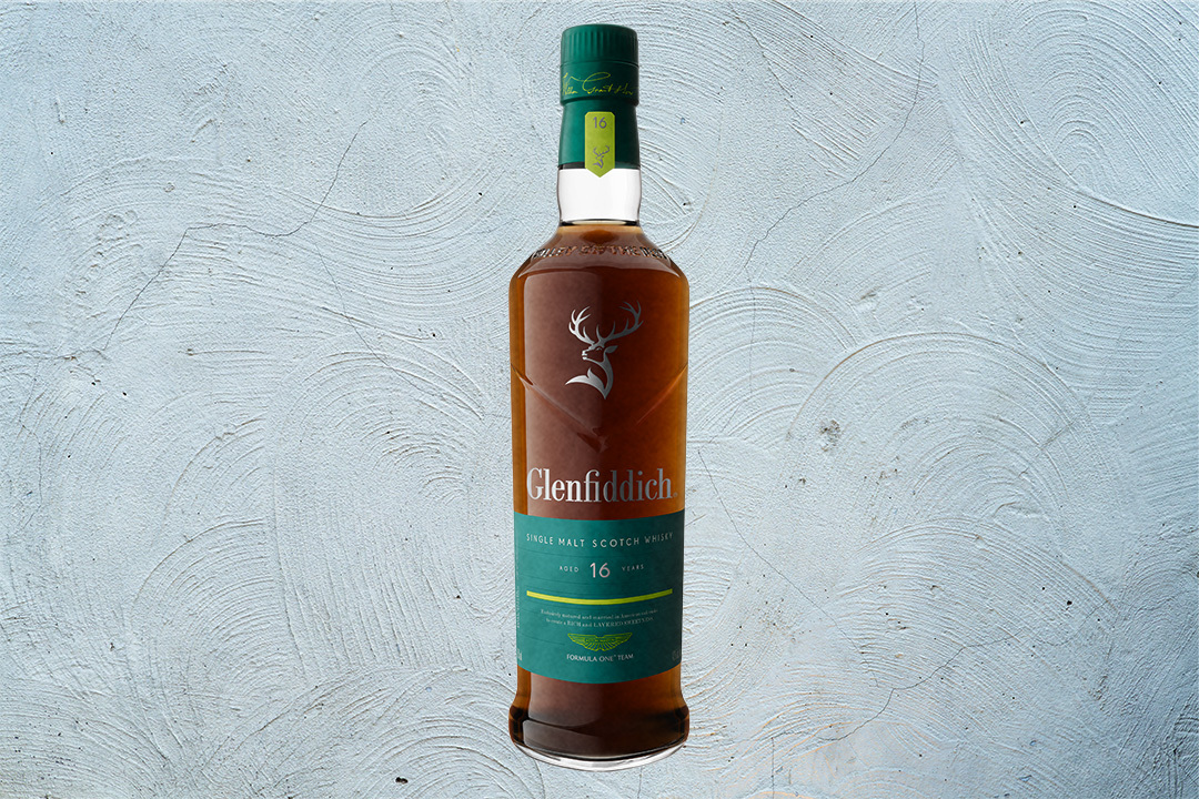 <strong>Glenfiddich x Aston Martin Formula One 16 Year Old</strong>