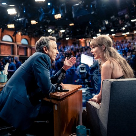 Seth Meyers interviewing Taylor Swift