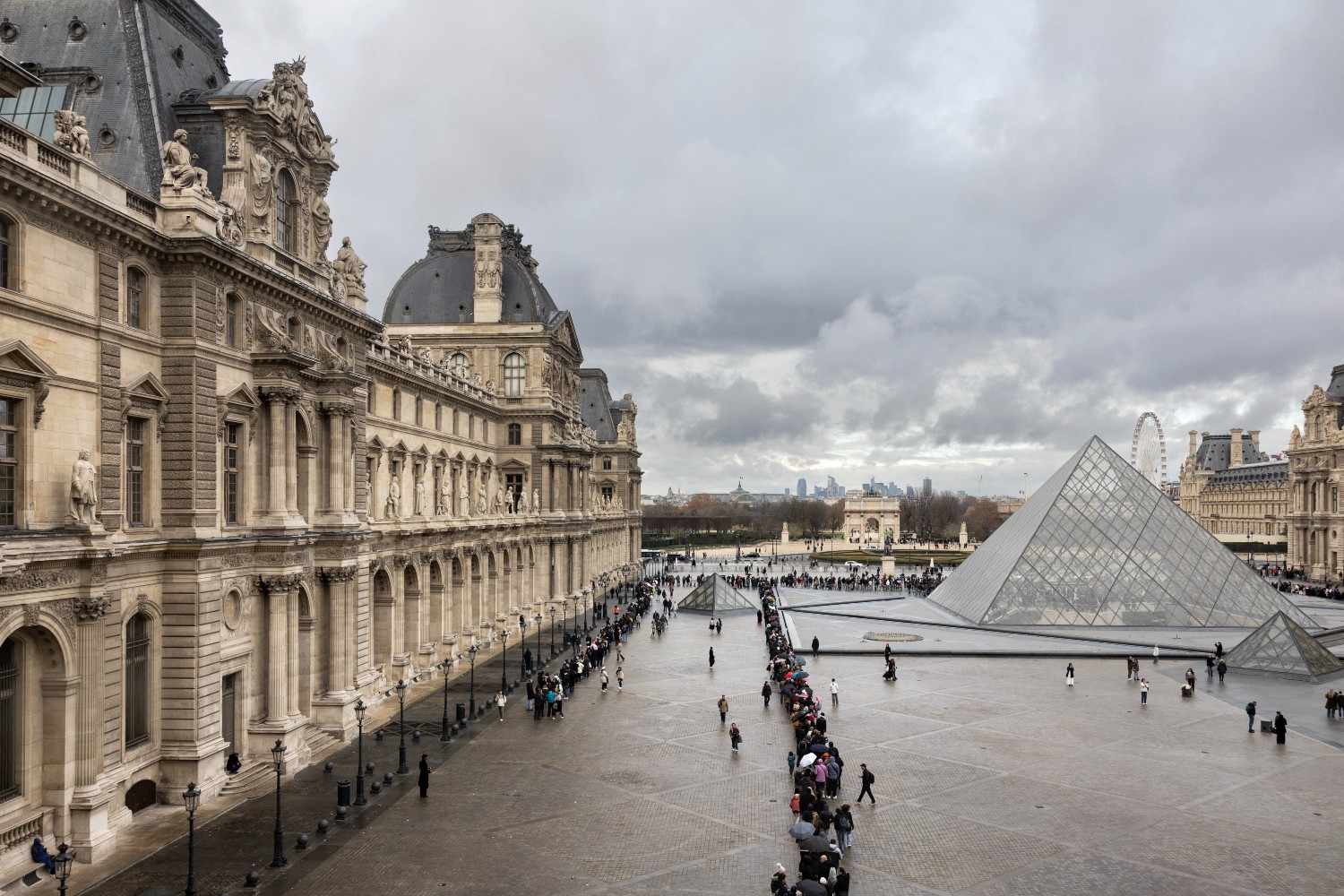 Lines outside the Louvre