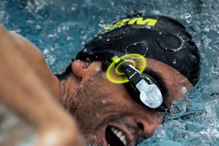 Form smart googles for swimming