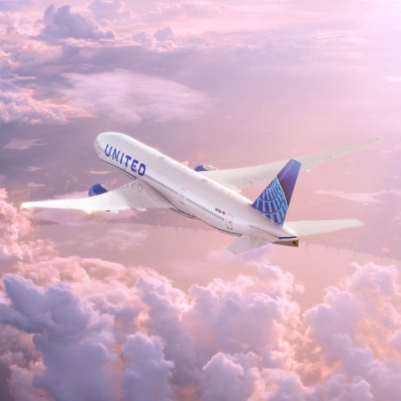 United Airlines Boeing 777