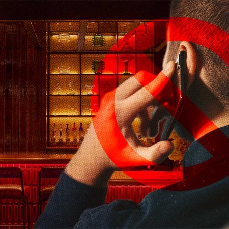 A bar that bans phones