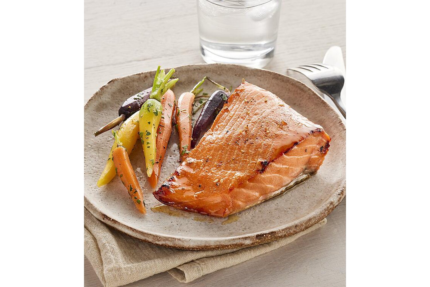 Wild Pacific King Salmon – Skin-On