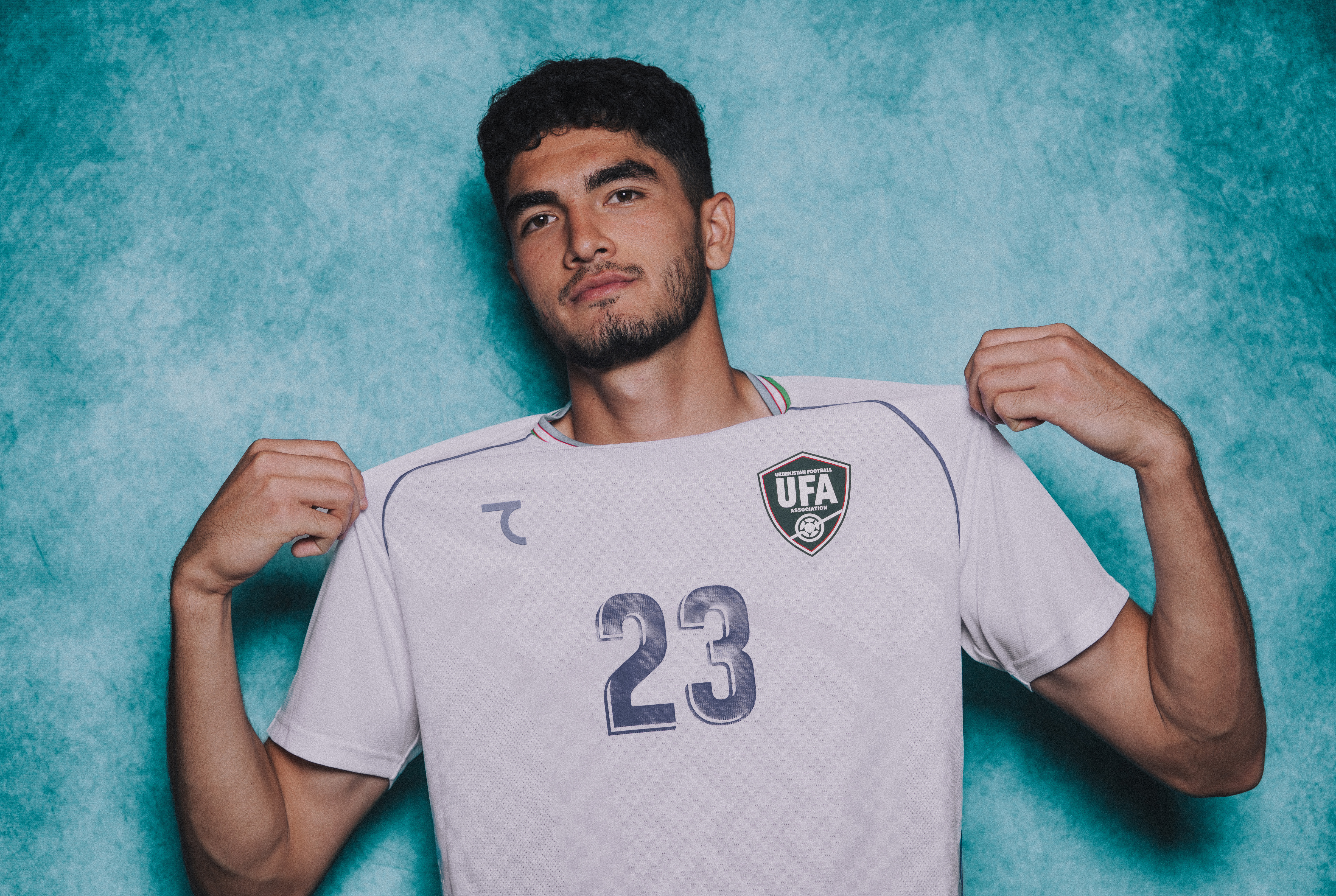 Uzbekistan away kit