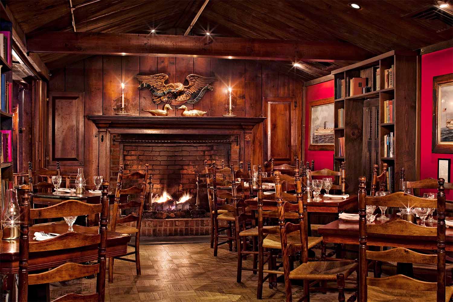 Griswold Inn tap room