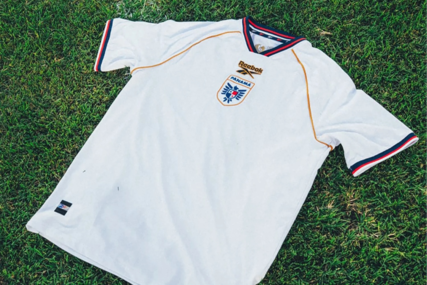 Panama away kit