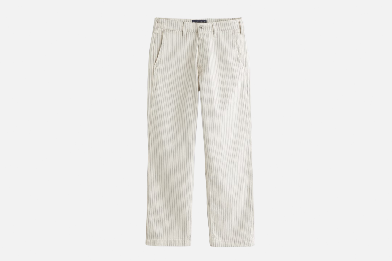 Linen Jeans Are the Elevated Attire for the Warmer Weather